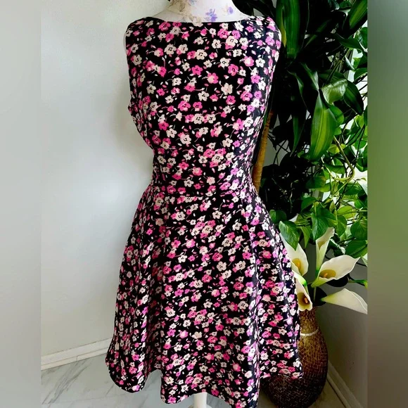 Dress floral - Picture 1 of 6